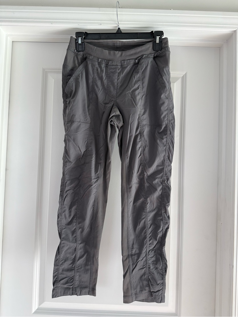 Lululemon Dance Studio size 6 Grey